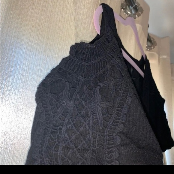 Subtle comfortable cold shoulder top - Picture 6 of 6